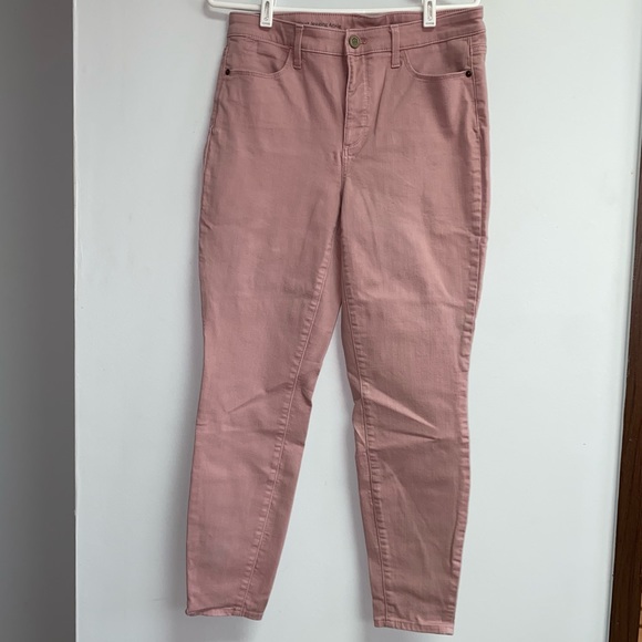 2 for $20 or 5 for $40
TALBOTS JEANS - SIZE 8 - Picture 2 of 11